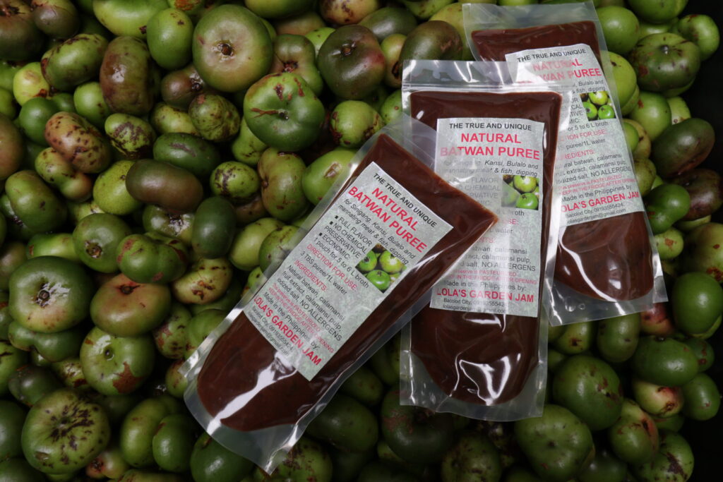 Batwan fruit and pouches